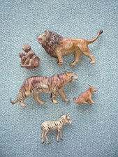 82 alte Tiere & Figuren aus